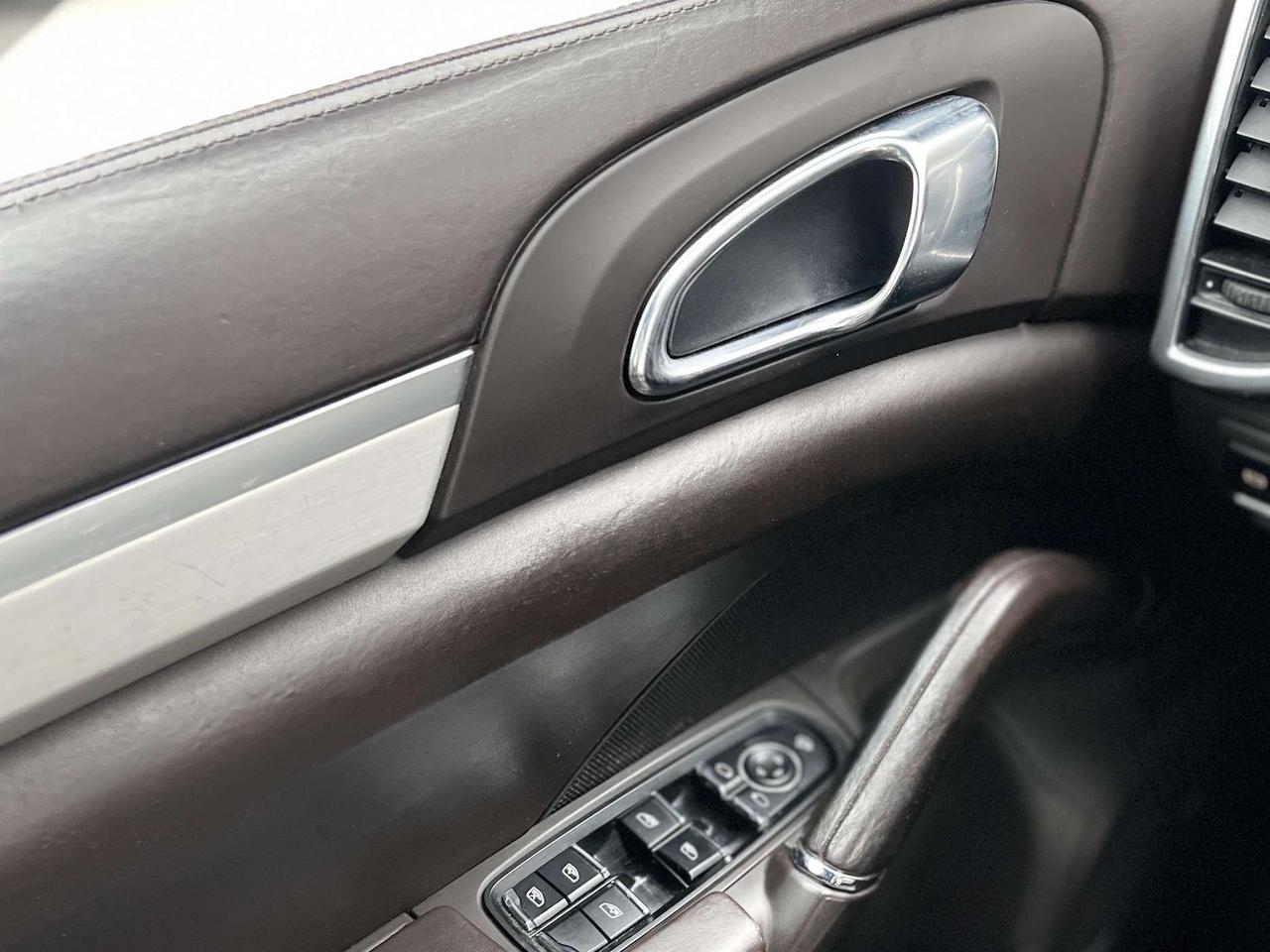Porsche Cayenne 3.0 Diesel 240CV E5 - 2011