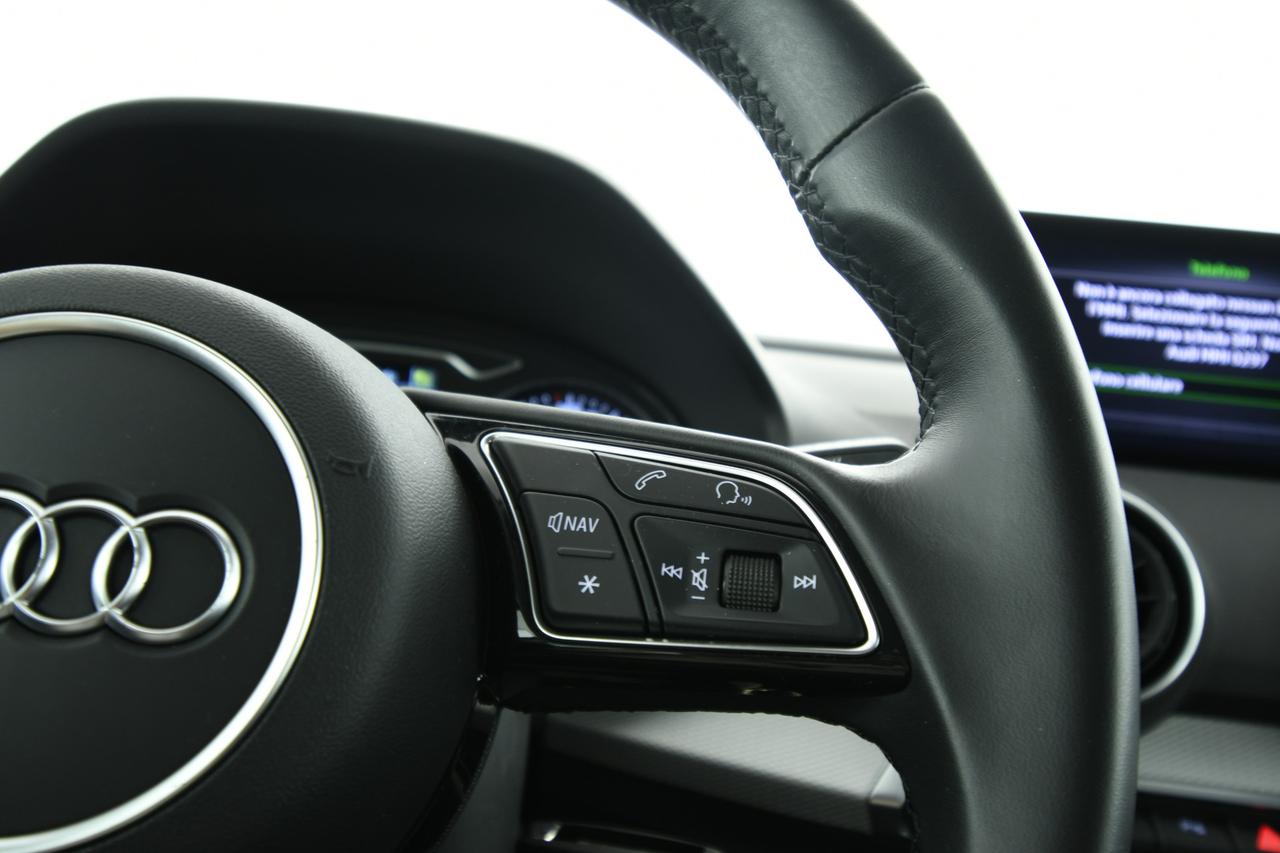 AUDI Q2 30 2.0 tdi Business s-tronic NEOPATENTATI+CAMERA+ACC