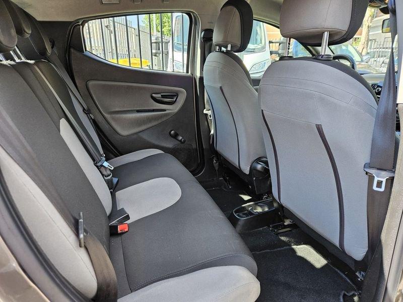 Lancia Ypsilon Ypsilon 1.2 8v Silver 69cv