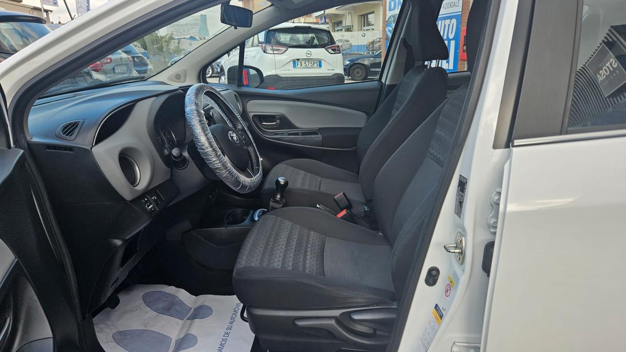 Toyota Yaris 1.0 5 porte Lounge