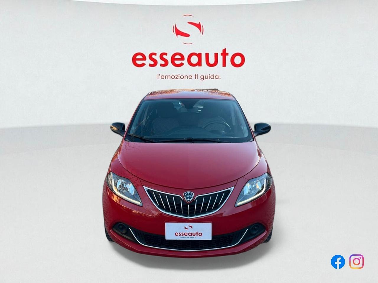 Lancia Ypsilon 1.0 FireFly 5 porte S&S Hybrid Ecochic Silver