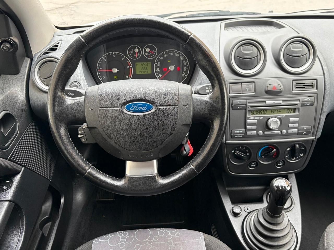 Ford Fiesta 1.4 TDCi 5p. Titanium RARA 97.000KM