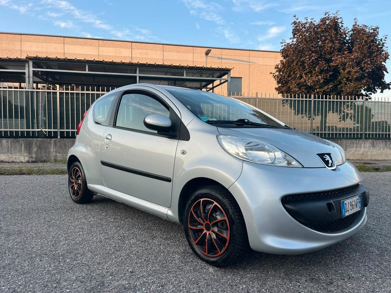 Peugeot 107 1.0 68CV 3p. SOLO 49.000 KM !!!
