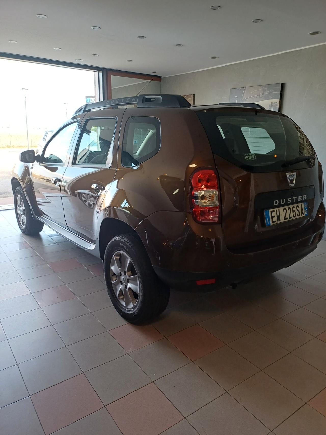 Dacia Duster 1.6 Laureate 4×2 GPL