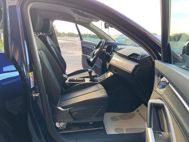 AUDI Q3 35 2.0 TDI S tronic Business Advanced COCKPIT