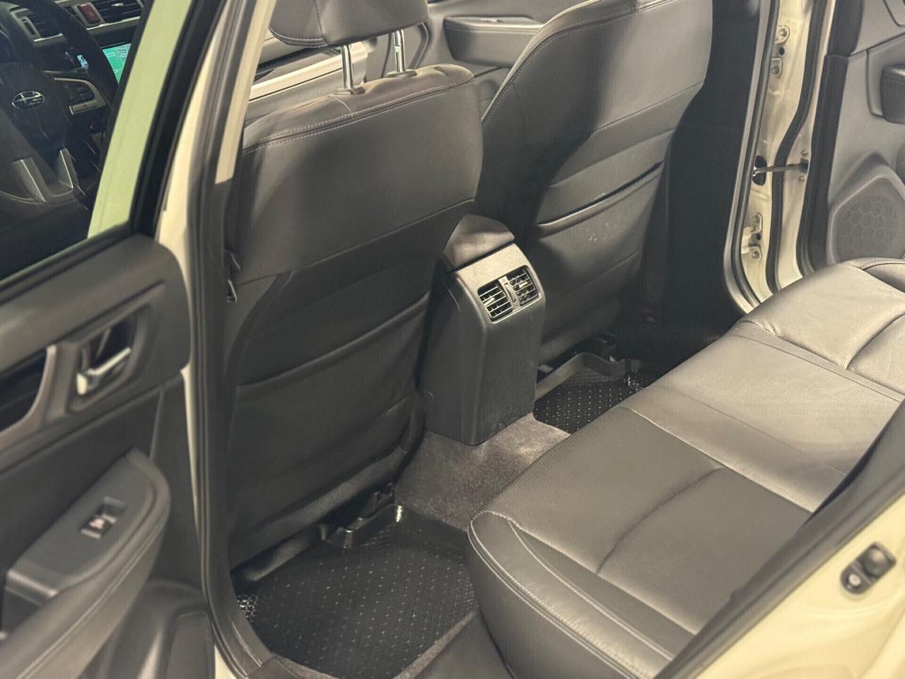 Subaru OUTBACK 2.0d Automatico 4x4 Gancio Traino !