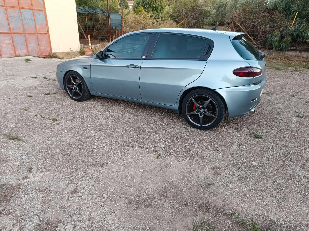 Alfa Romeo 147 1.9 JTD 16V cat 5 porte Distinctive
