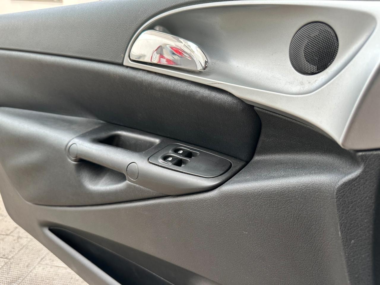 Lancia Ypsilon 1.2 Benz (Euro 4), ok neopat, uni propriet, impeccabile