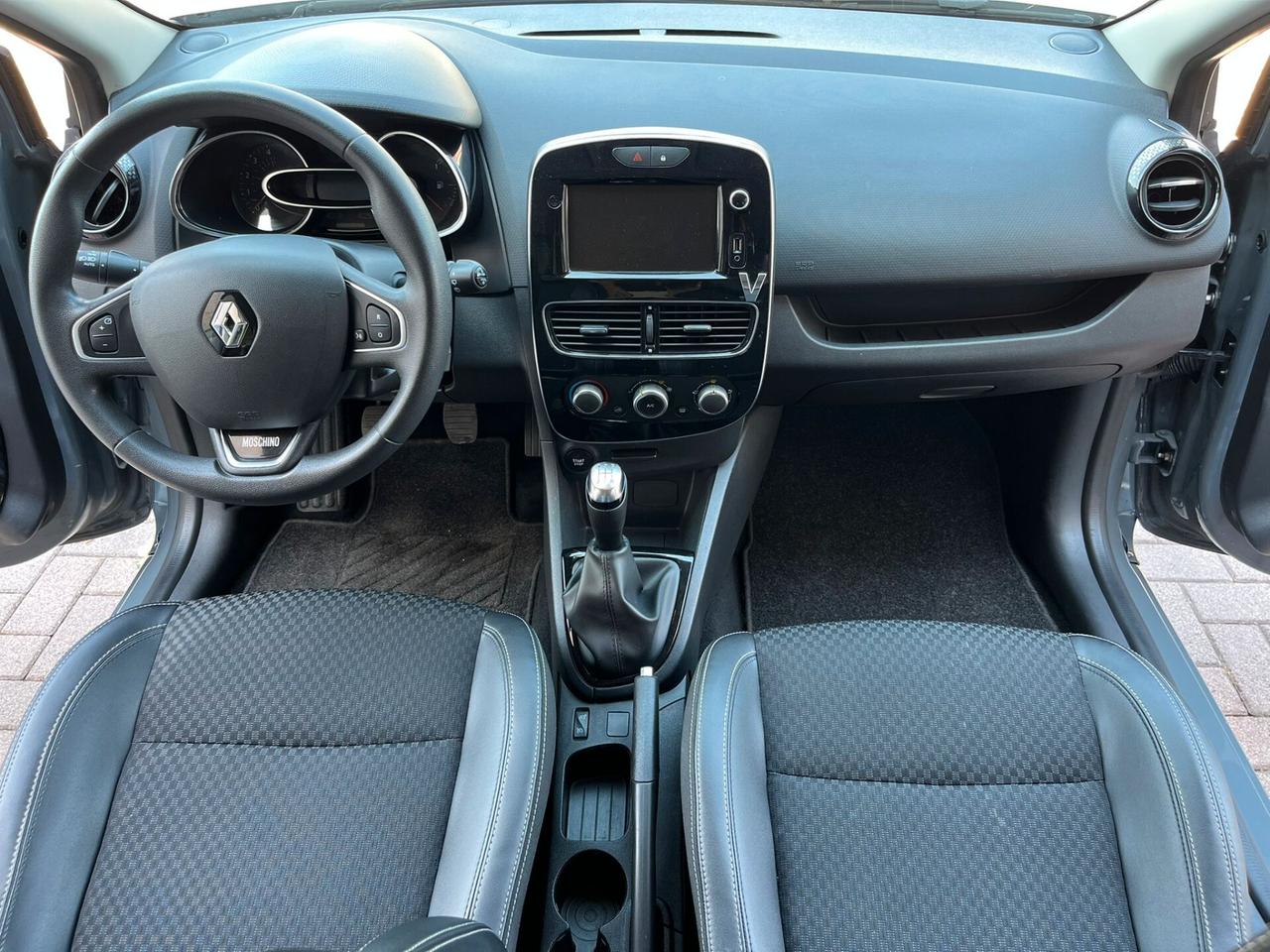 Renault Clio dCi 8V 90 CV Moschino ok neopatentati