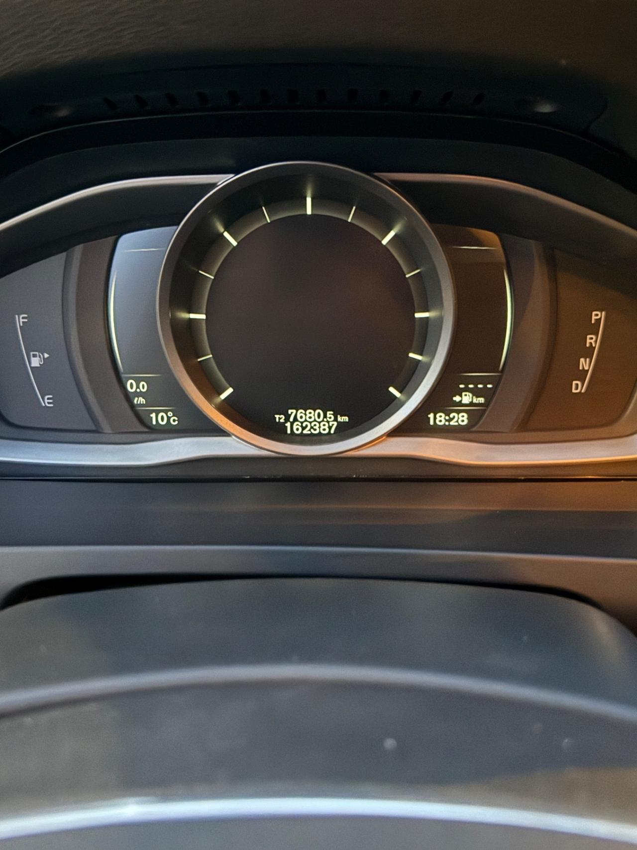 Volvo V60 D5 Geartronic Momentum