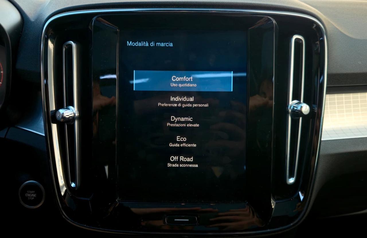 Volvo XC40 D3 AWD Geartronic Momentum