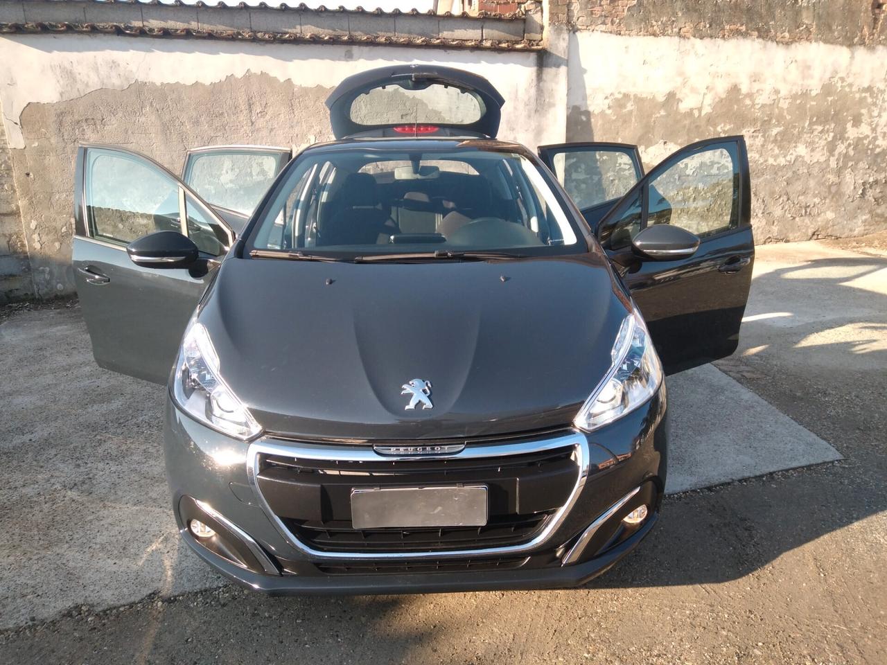 Peugeot 208 BlueHDi 100 S&S 5 porte GT Line x neopatentati