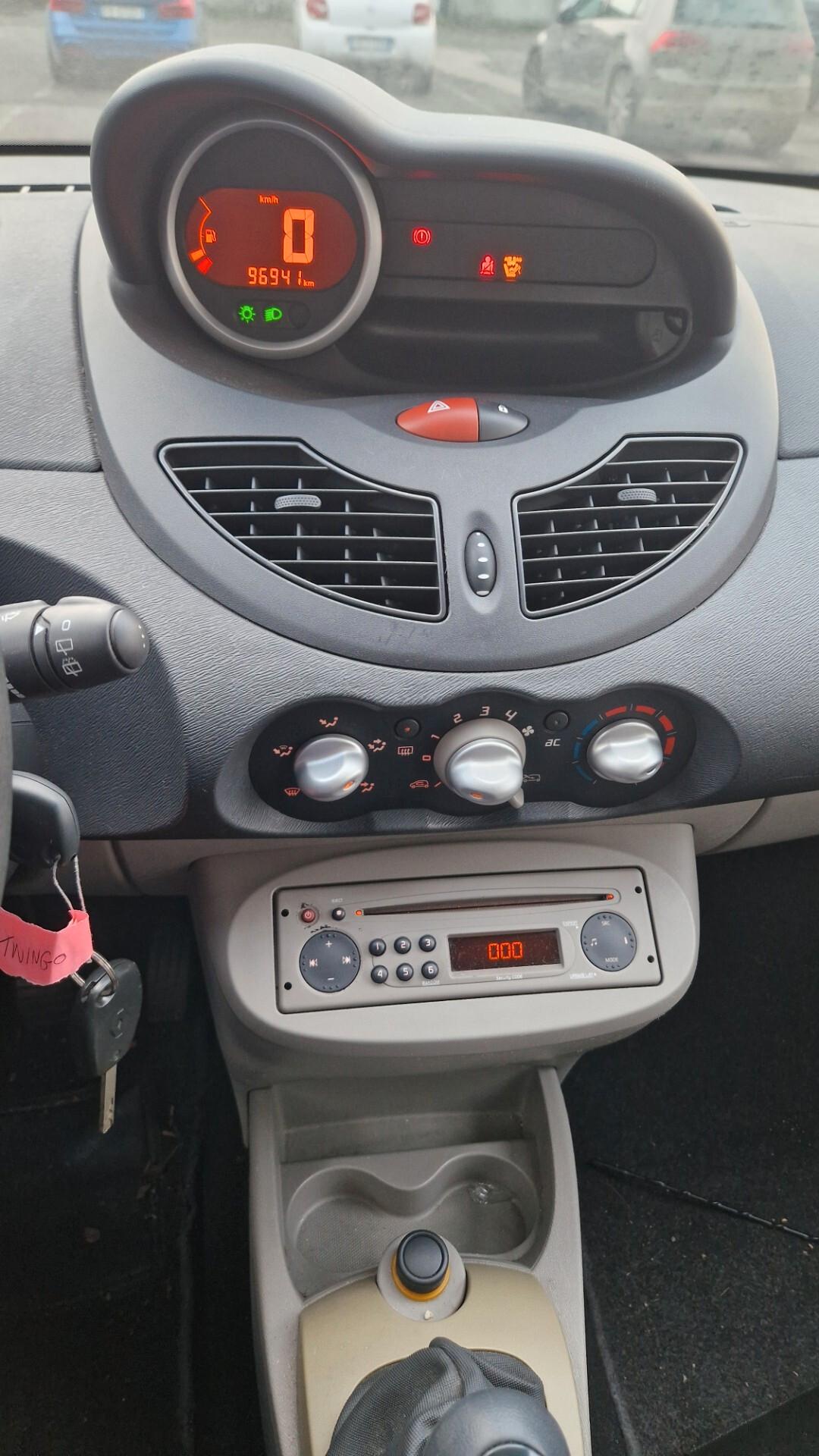 Renault Twingo 1.2 16V Initiale