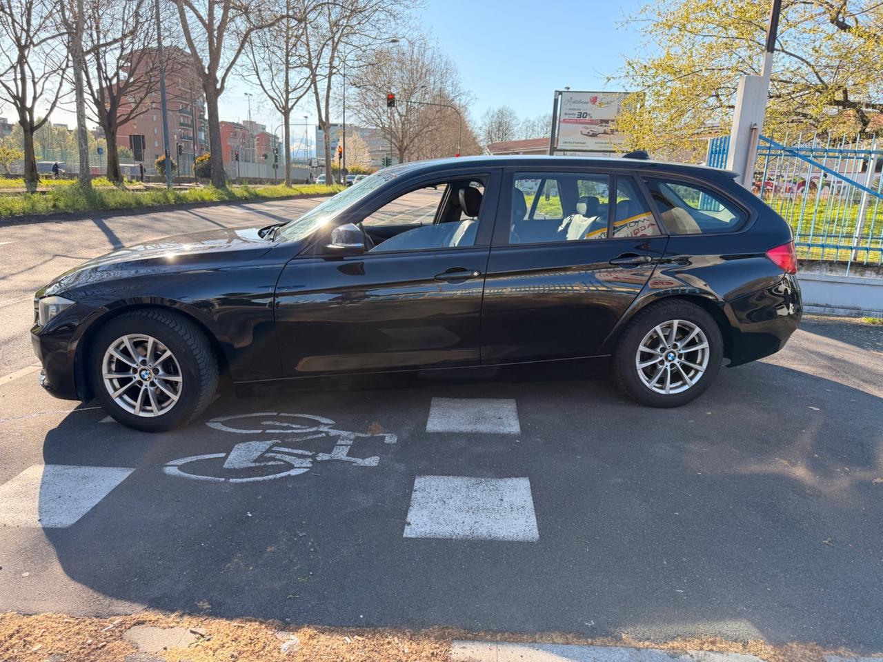 Bmw 318d Touring Luxury 2013