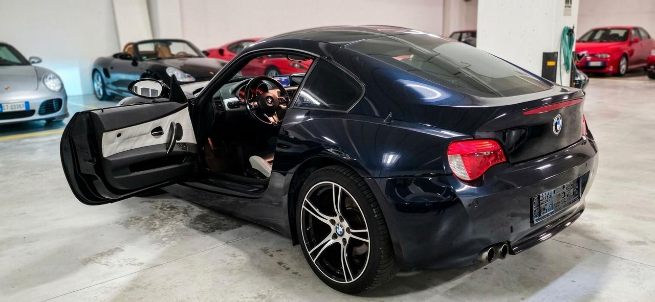 Bmw Z4 3.0si Coupé Carbon-Schwarz