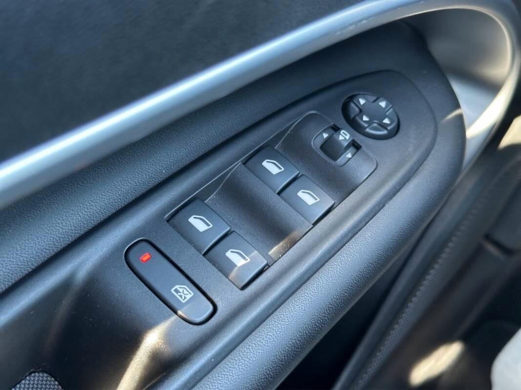 Jeep Avenger 1.2 t. Summit fwd 100cv con TELECAM E CARPLAY