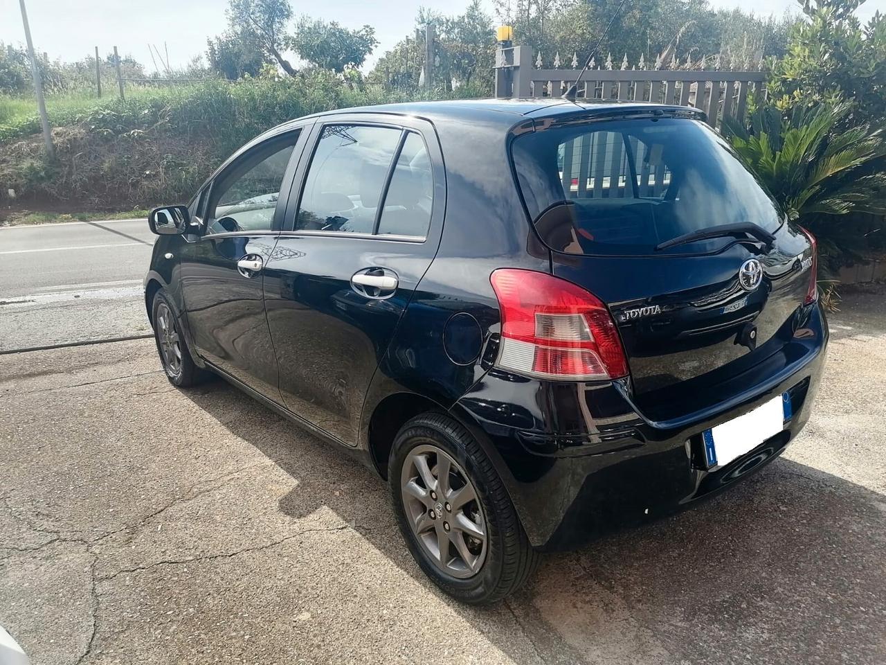 Toyota Yaris 1.4 D4D - 2011