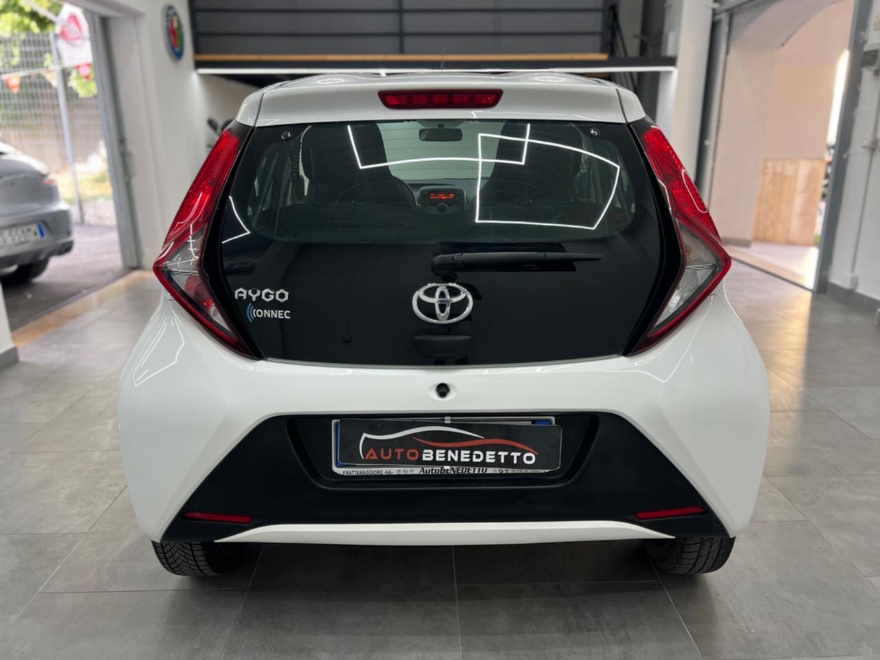 Toyota Aygo 1.0 VVT-i 72 CV 5 porte x-play