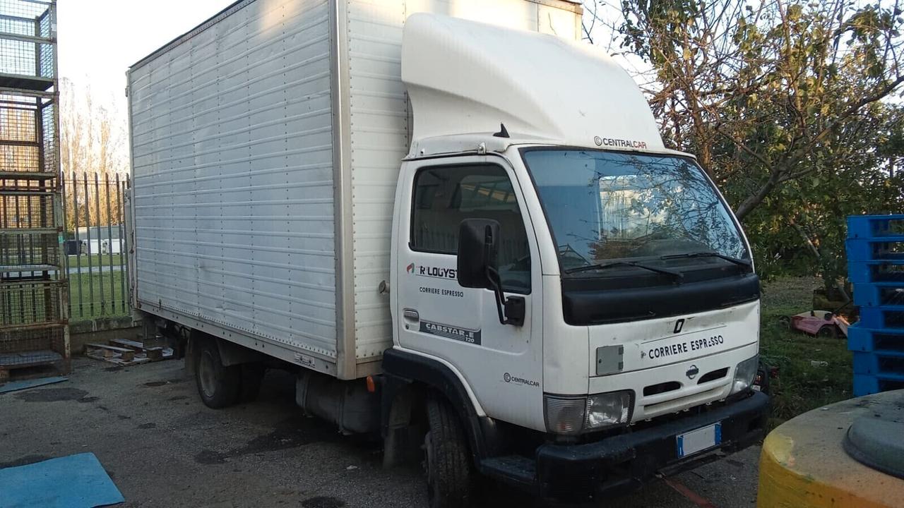 Nissan cabstar sponda idraulica