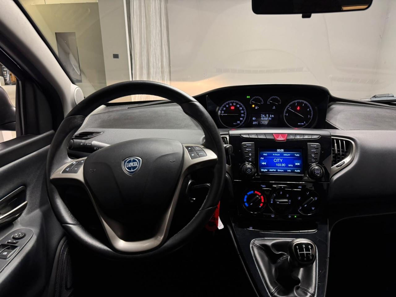 Lancia Ypsilon 1.3 MJT 16V 95 CV 5 porte S&S Silver