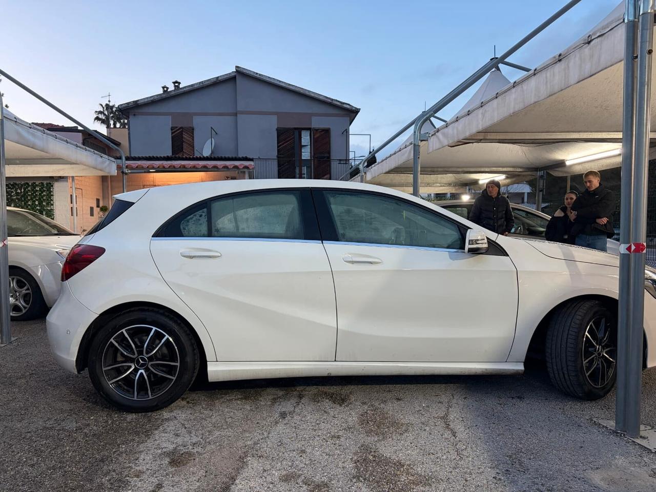 Mercedes-benz A 160 d Premium