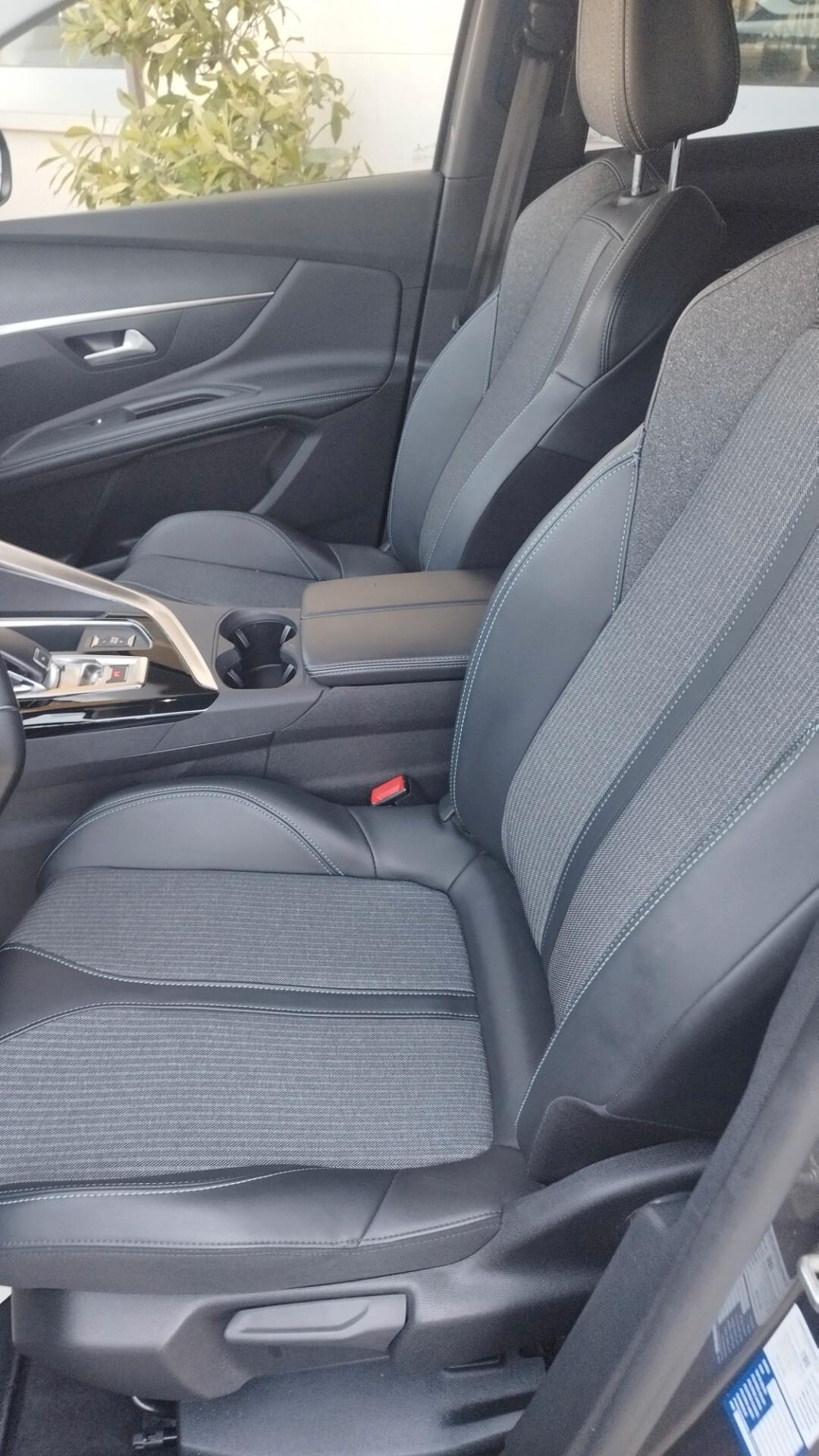 Peugeot 3008 BlueHDi 130 S&S EAT8 Allure Pack