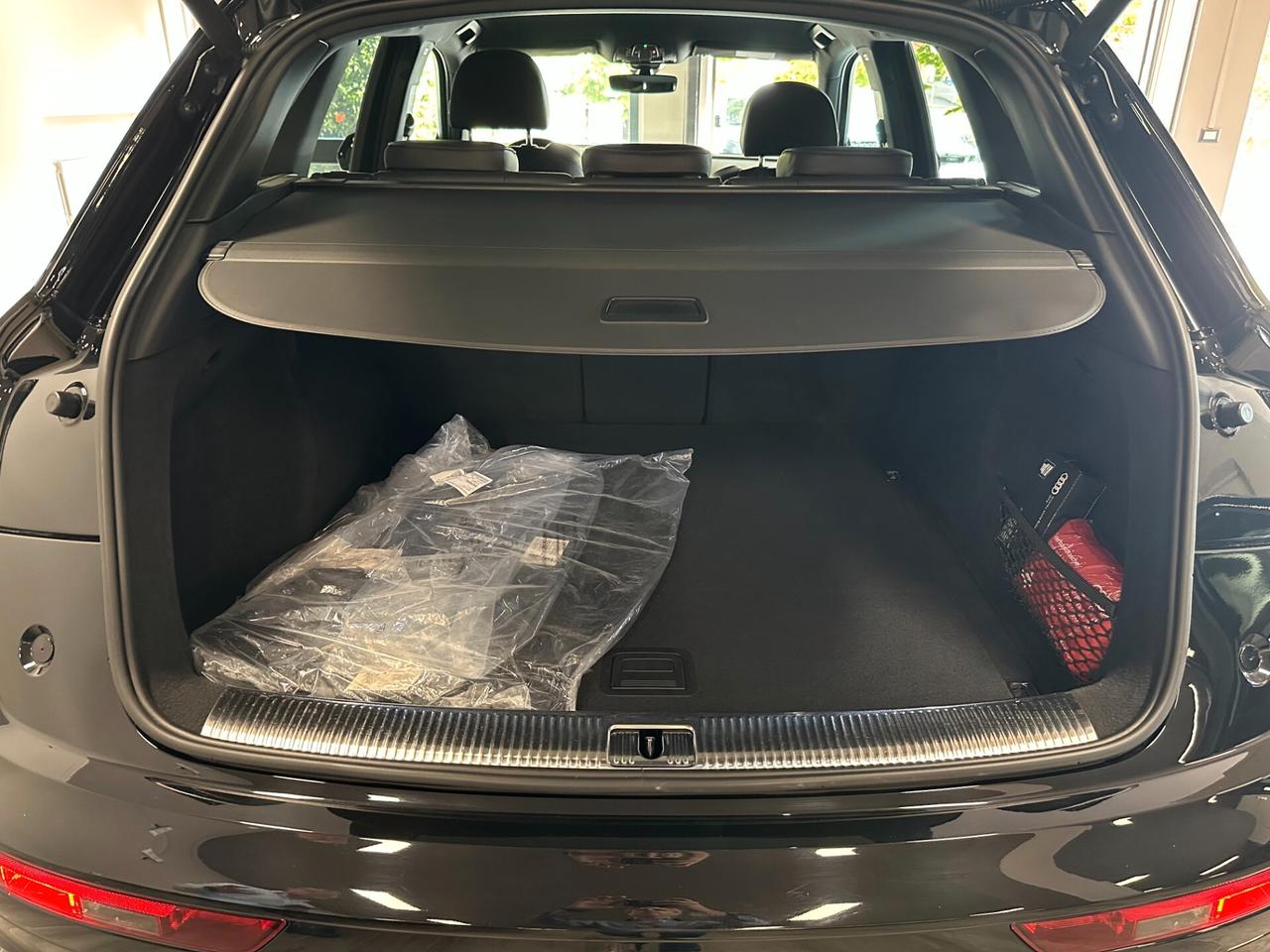 Audi Q5 40 2.0 tdi mhev S line Plus Quattro 204cv Black Edition