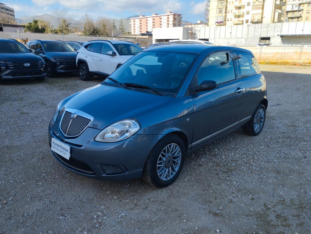 Lancia Ypsilon 1.3 MJT 75 CV Diva