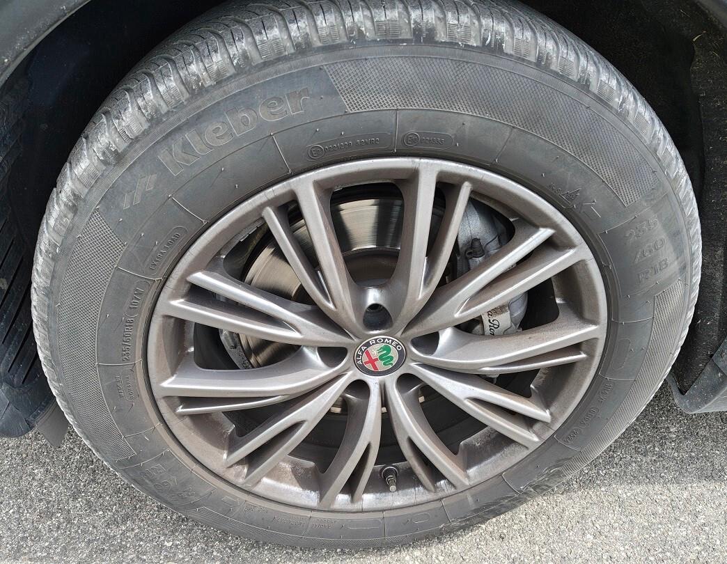Alfa Romeo Stelvio 2.2 Turbodiesel 190 CV AT8 RWD Business