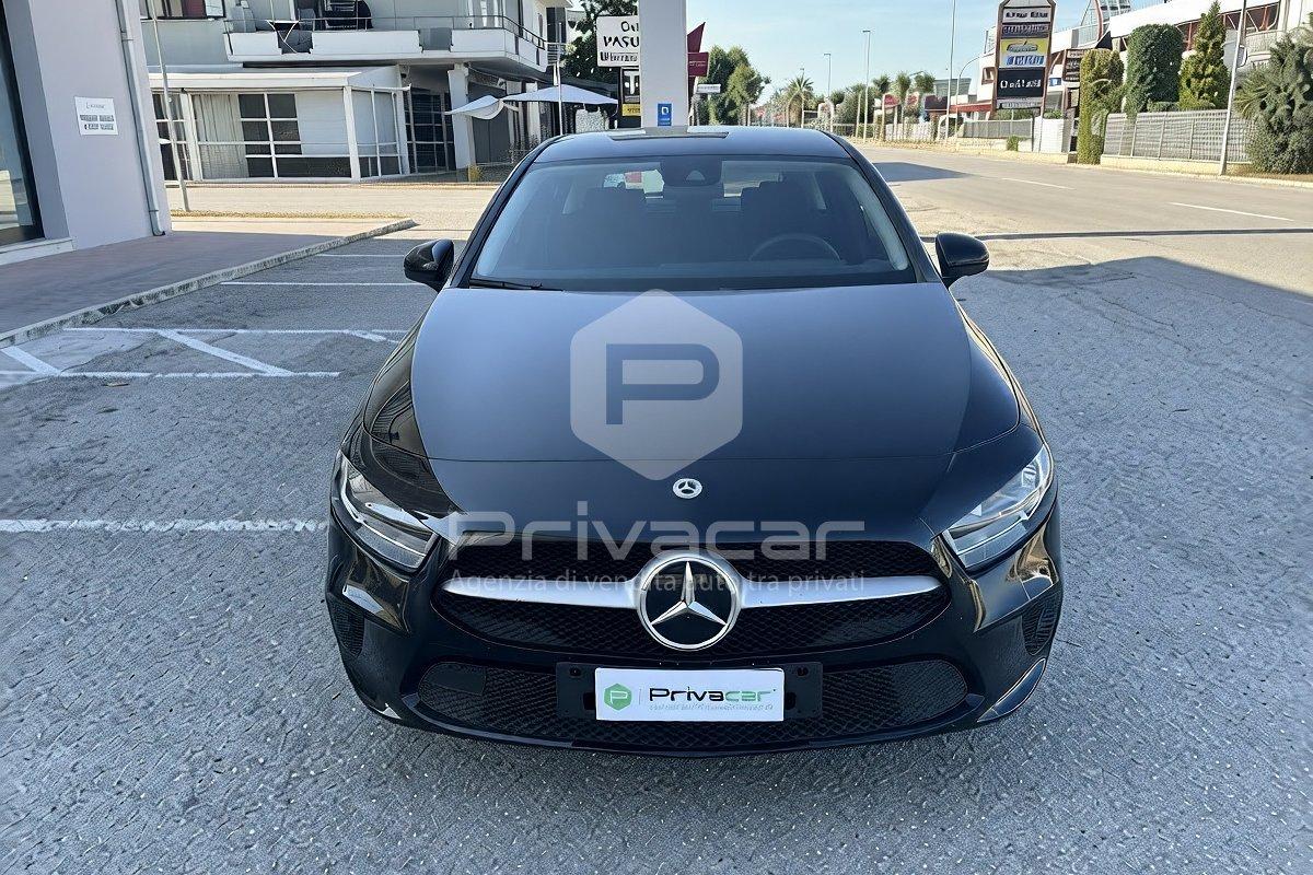 MERCEDES A 180 d Automatic Business