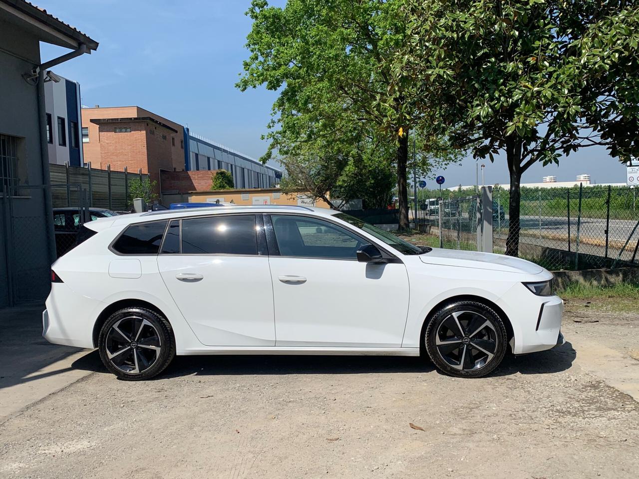 Opel Astra 1.5 T Diesel 130 CV AT8 Sports Tourer Business Elegance