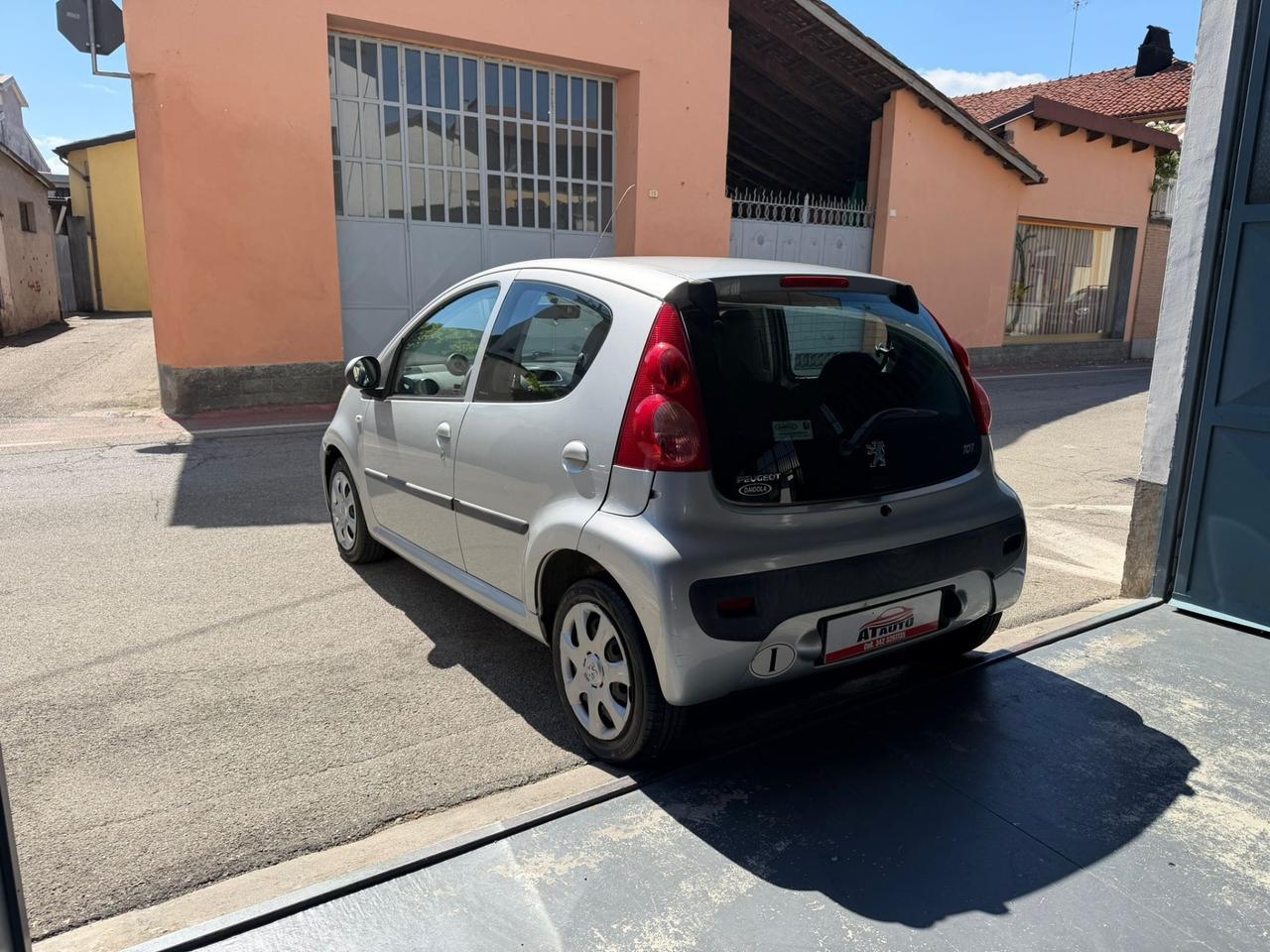 Peugeot 107 1.0 68CV 5p. Desir