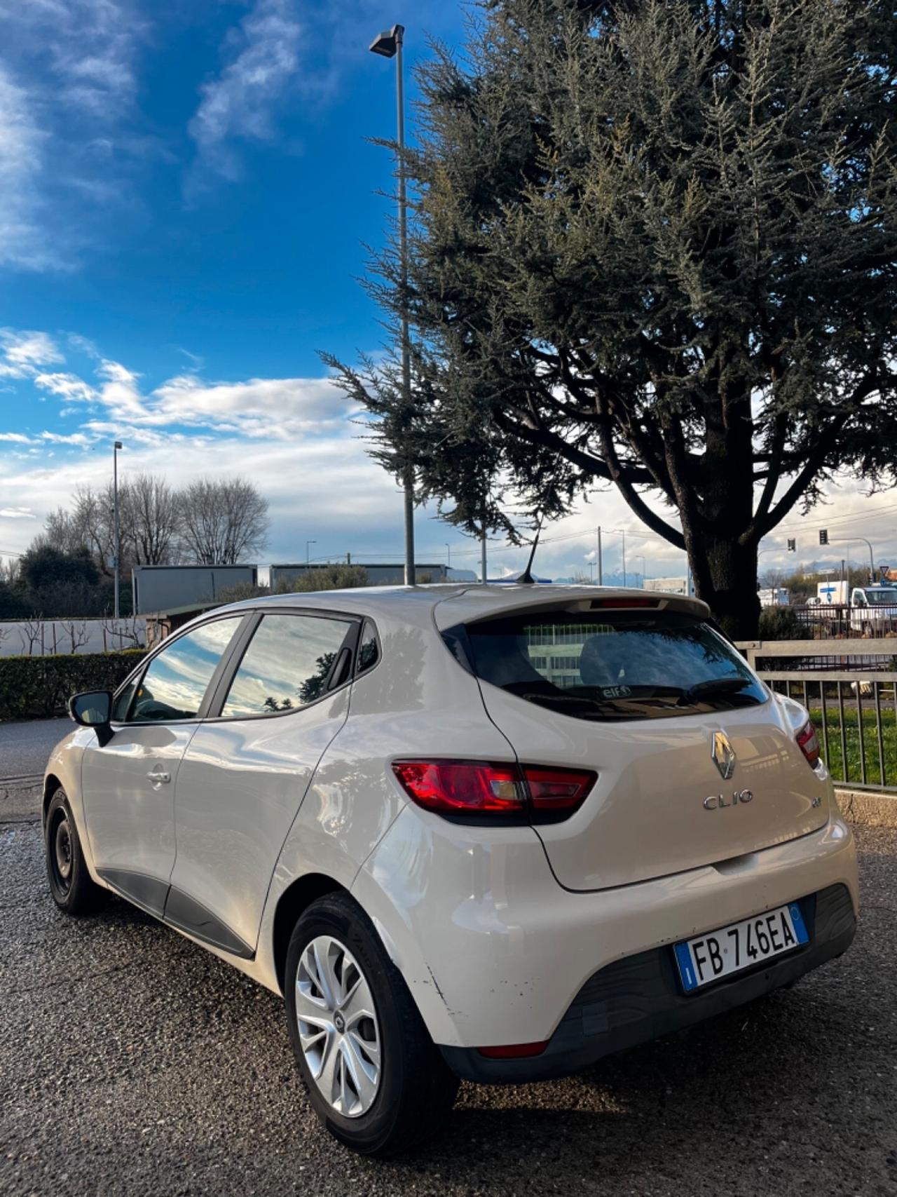 Renault Clio 1.5 dCi 8V 75CV Start&Stop 5 porte Duel