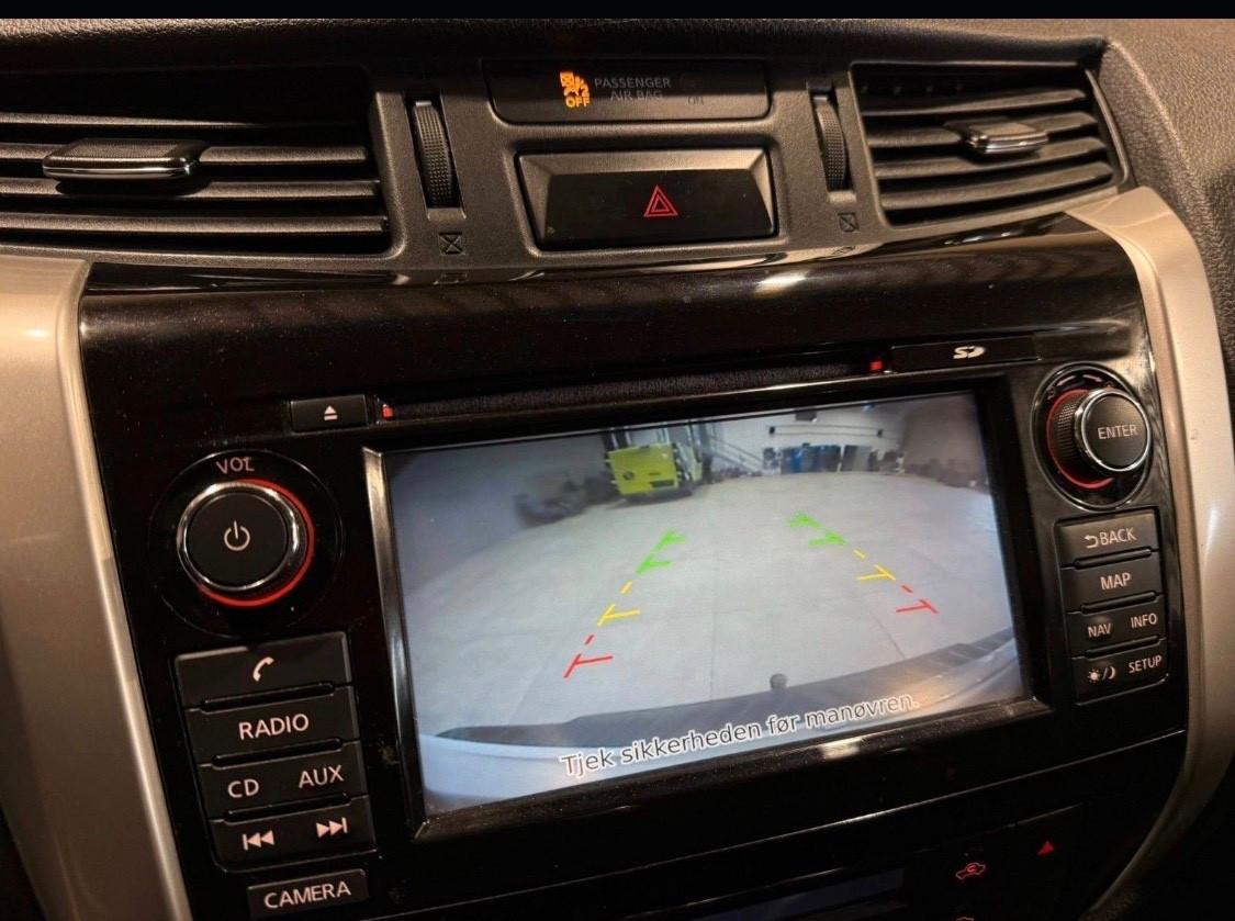 Nissan Navara 2.3 dCi 190 CV 7AT 4WD Double Cab N-Connecta