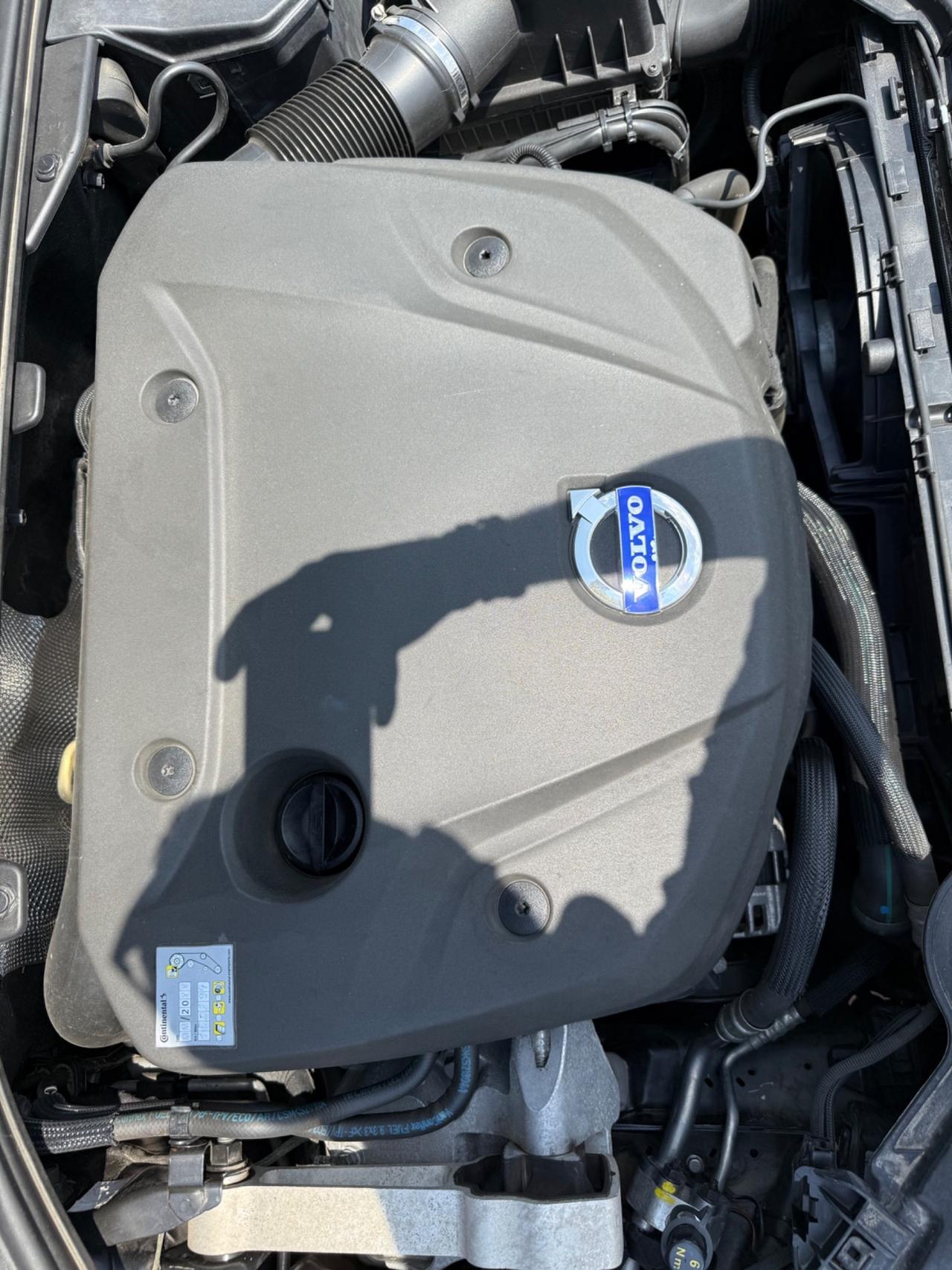 Volvo V60 D4 Geartronic R-design-181CV UNIC PROPRIETARIO