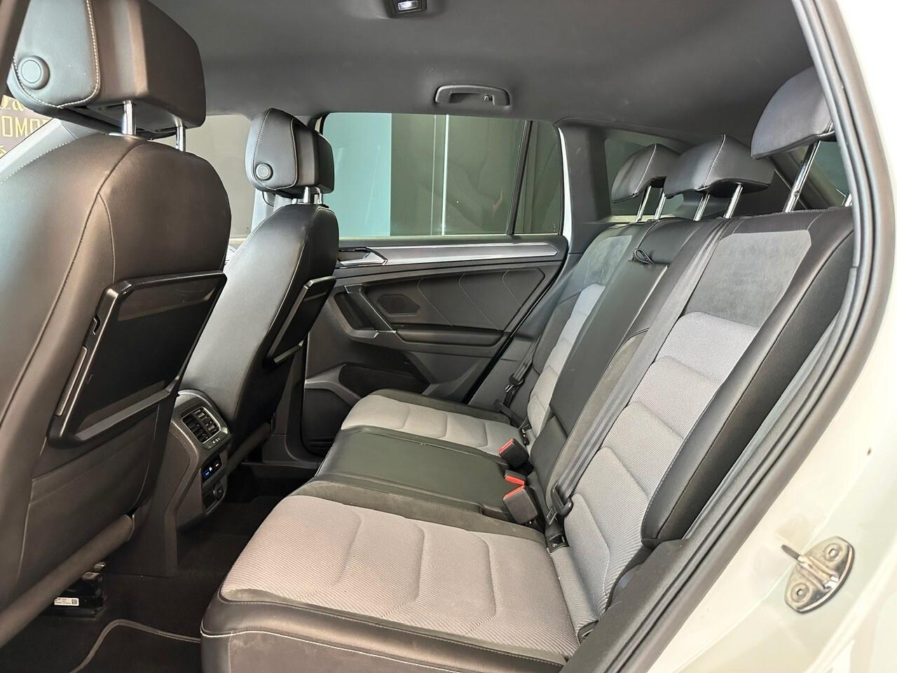 Volkswagen Tiguan 2.0 240CV DSG 4MOTION R-Line 2017