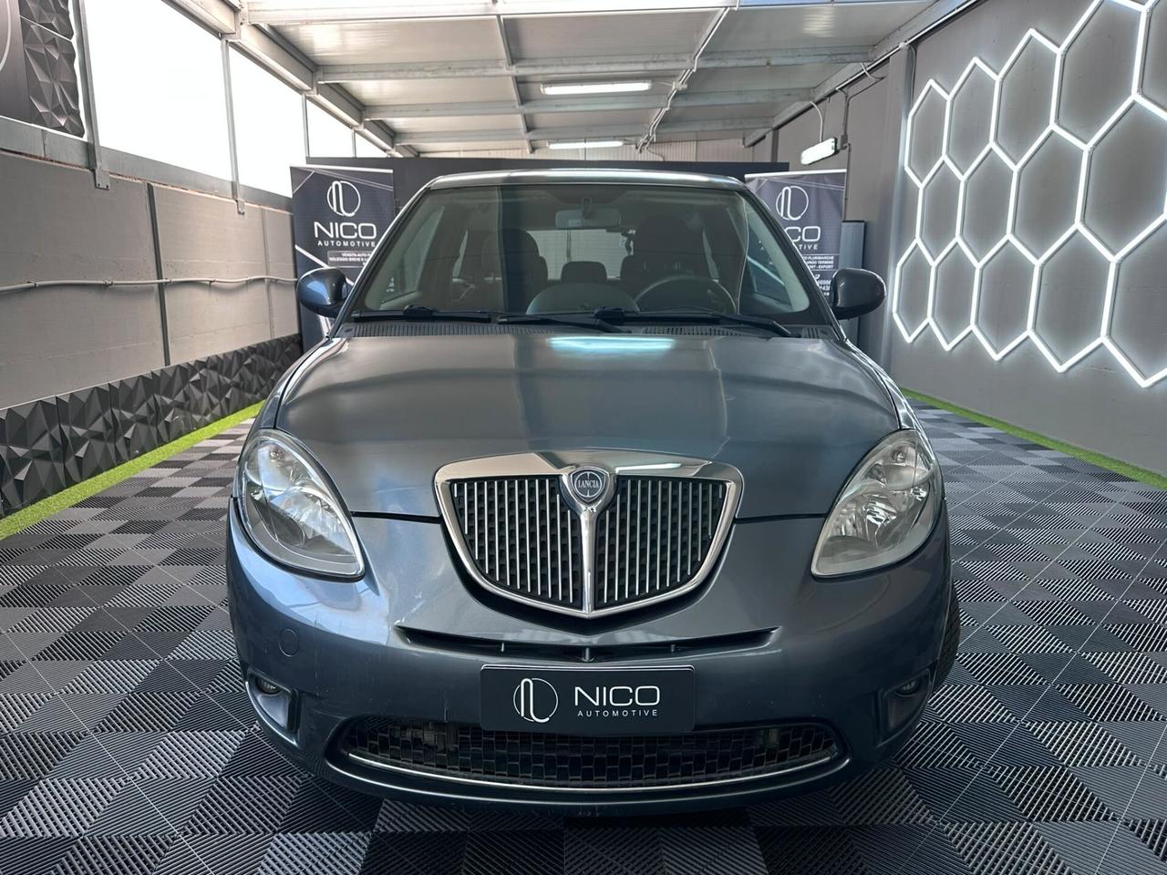 Lancia Ypsilon 1.2 69 CV Platino