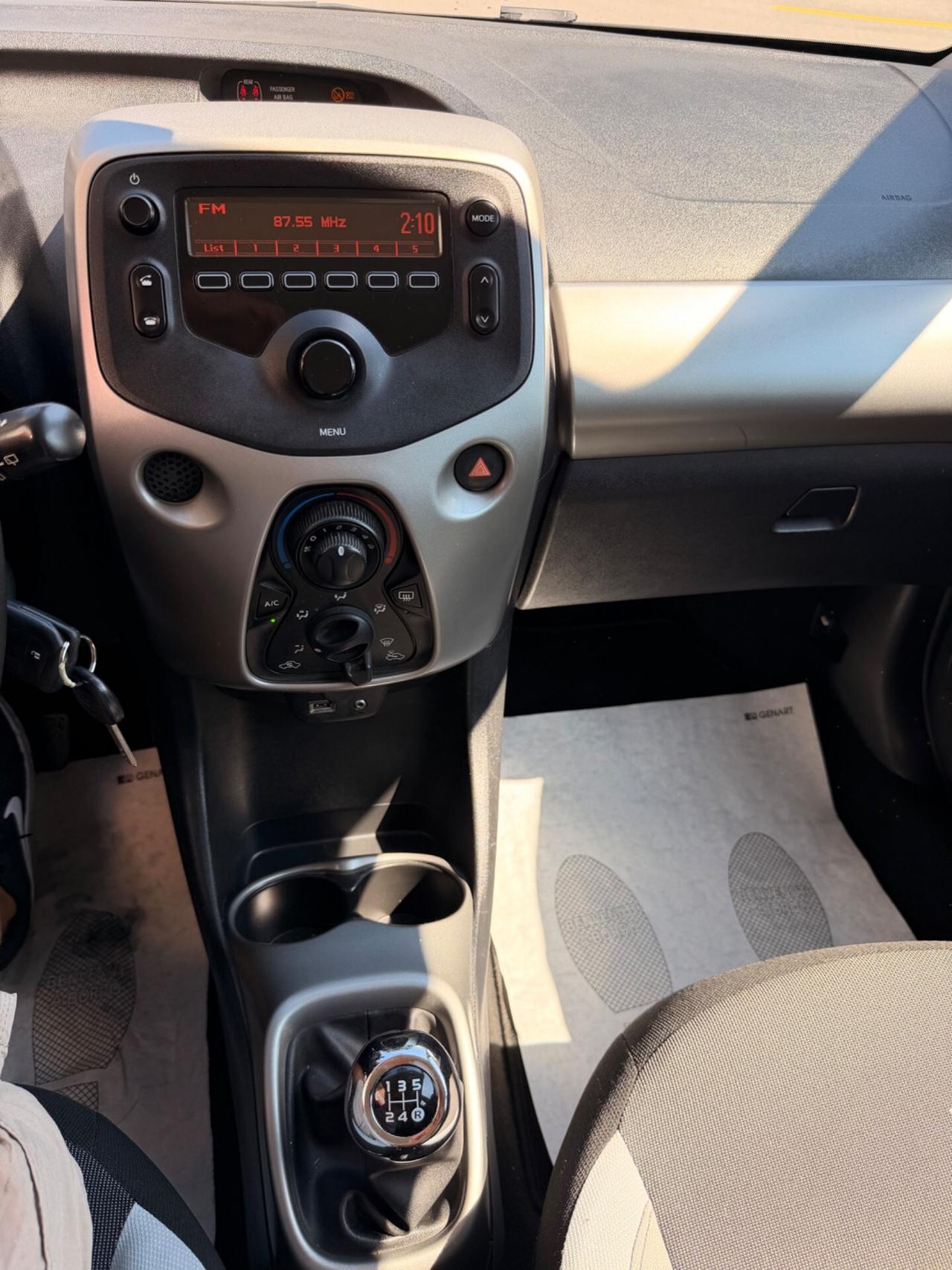 TOYOTA AYGO 1.0 X PLAY NEOPATENTATI