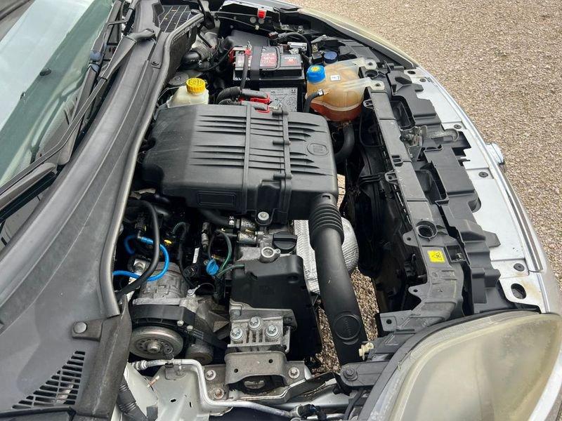 Fiat Punto 1.2 Easy 69cv LEGGI