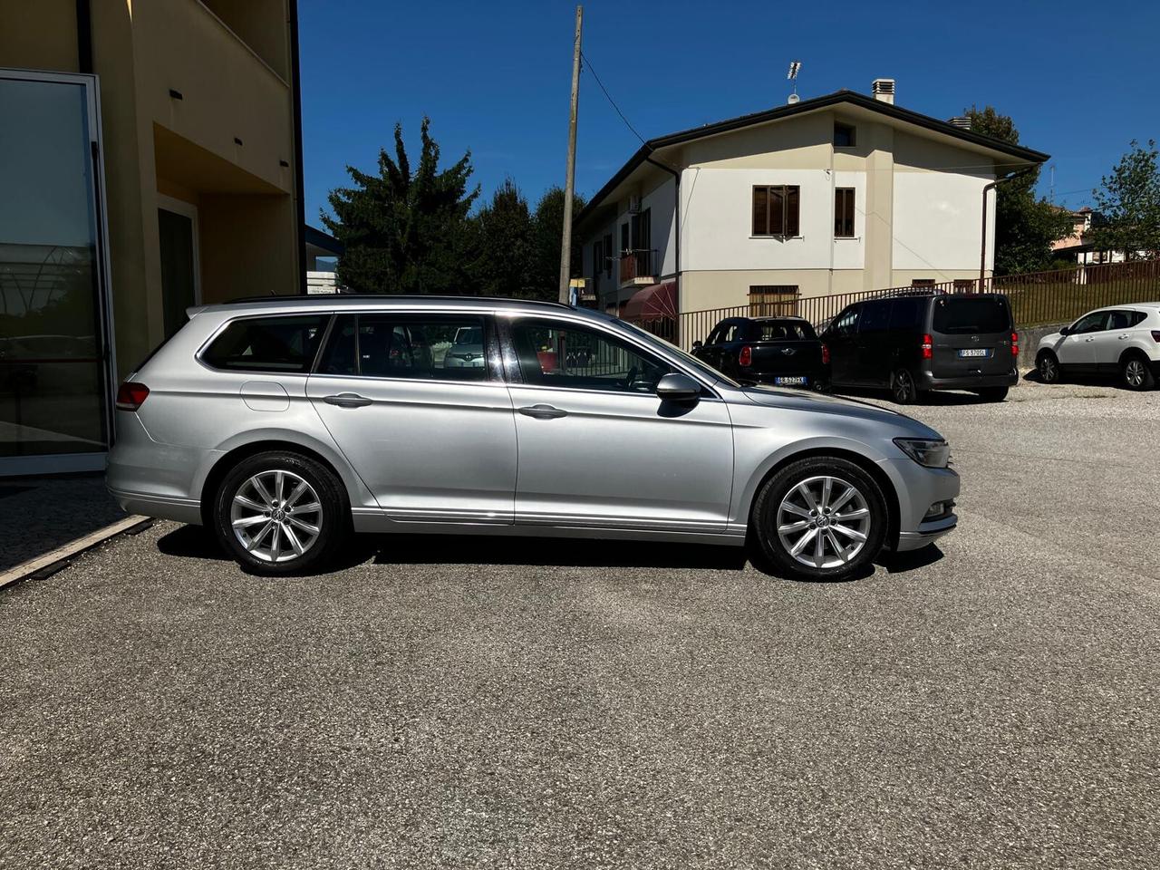 VOLKSWAGEN PASSAT variant 2.0 TDI DSG Business APP/MIRROR LINK
