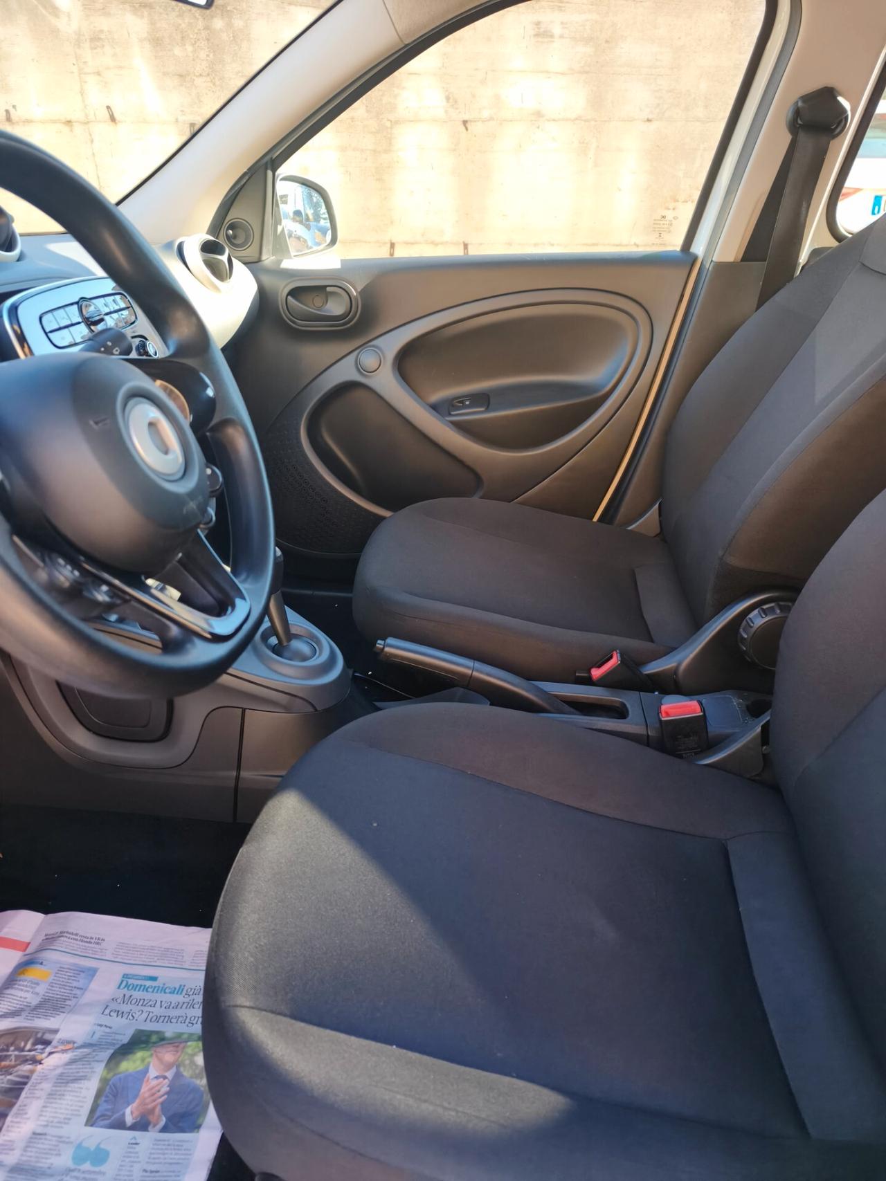 Smart ForFour 70 1.0 twinamic Youngster