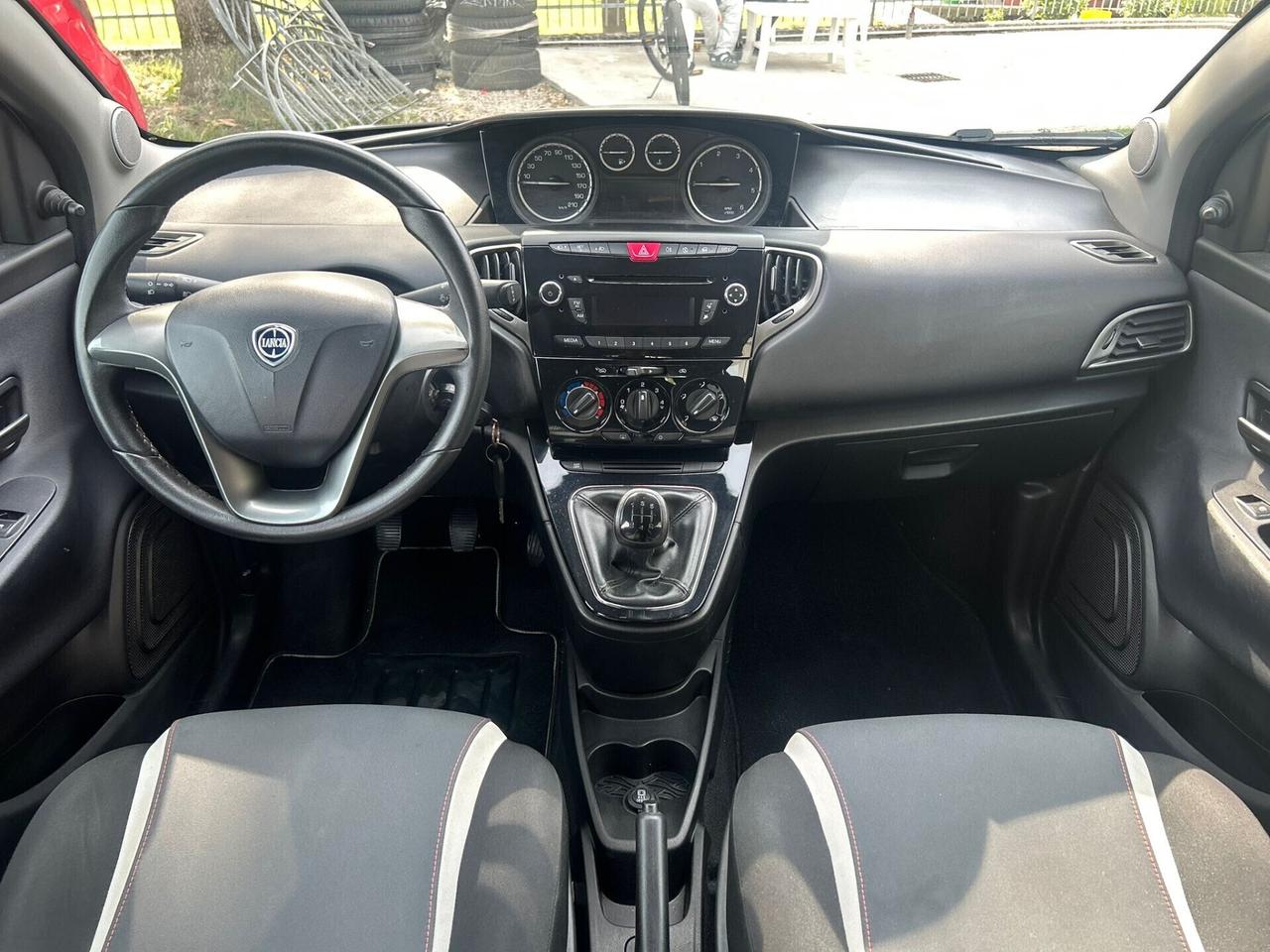 Lancia Ypsilon 1.3 MJT 16V 95 CV 5 porte S&S Elle