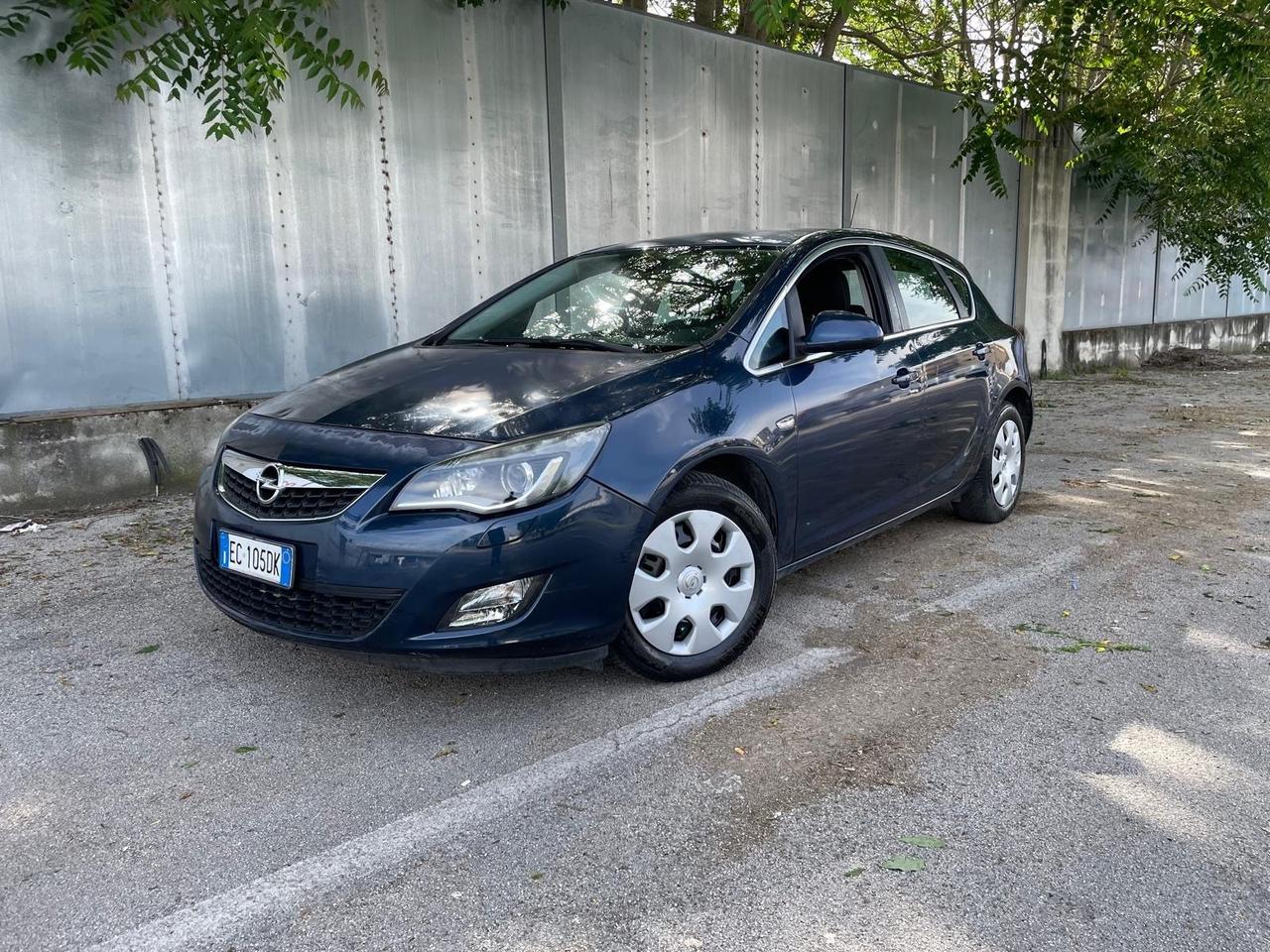 Opel Astra 1.6 Turbo 180CV Sports Tourer aut. Cosmo S