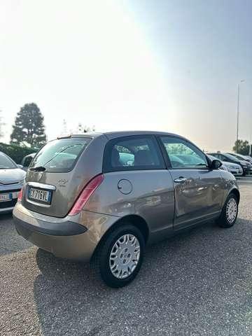 Lancia Ypsilon 1.3 mjt Argento 100