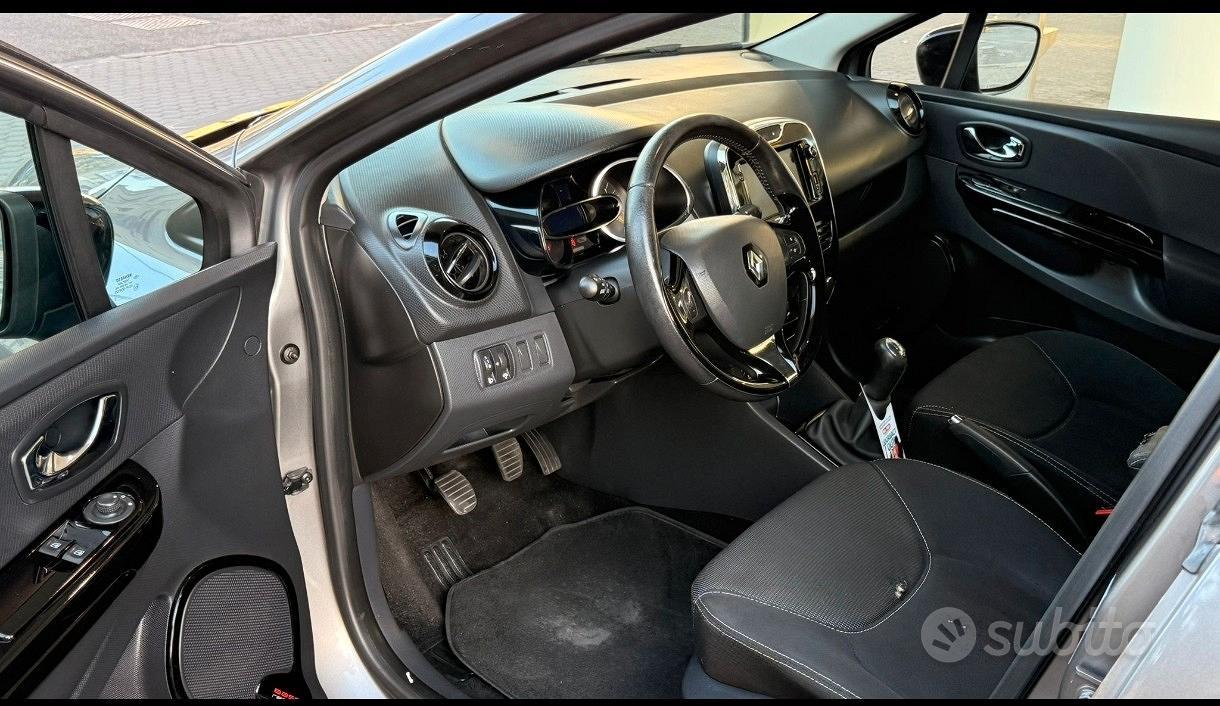 RENAULT CLIO SW motore rigenerato