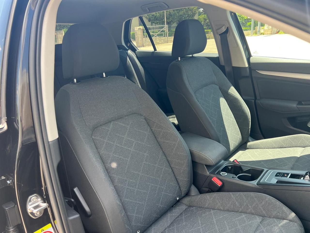 Volkswagen Golf 2.0 TDI DSG Life
