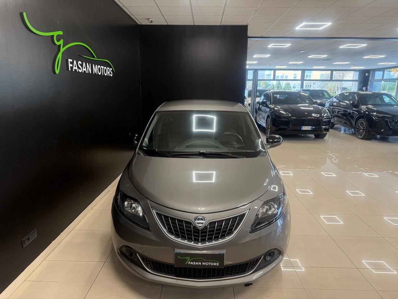 Lancia Ypsilon 1.0 firefly hybrid Silver Plus s&s 70cv