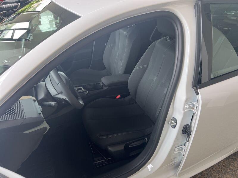 Lancia Ypsilon Hybrid e-DCT