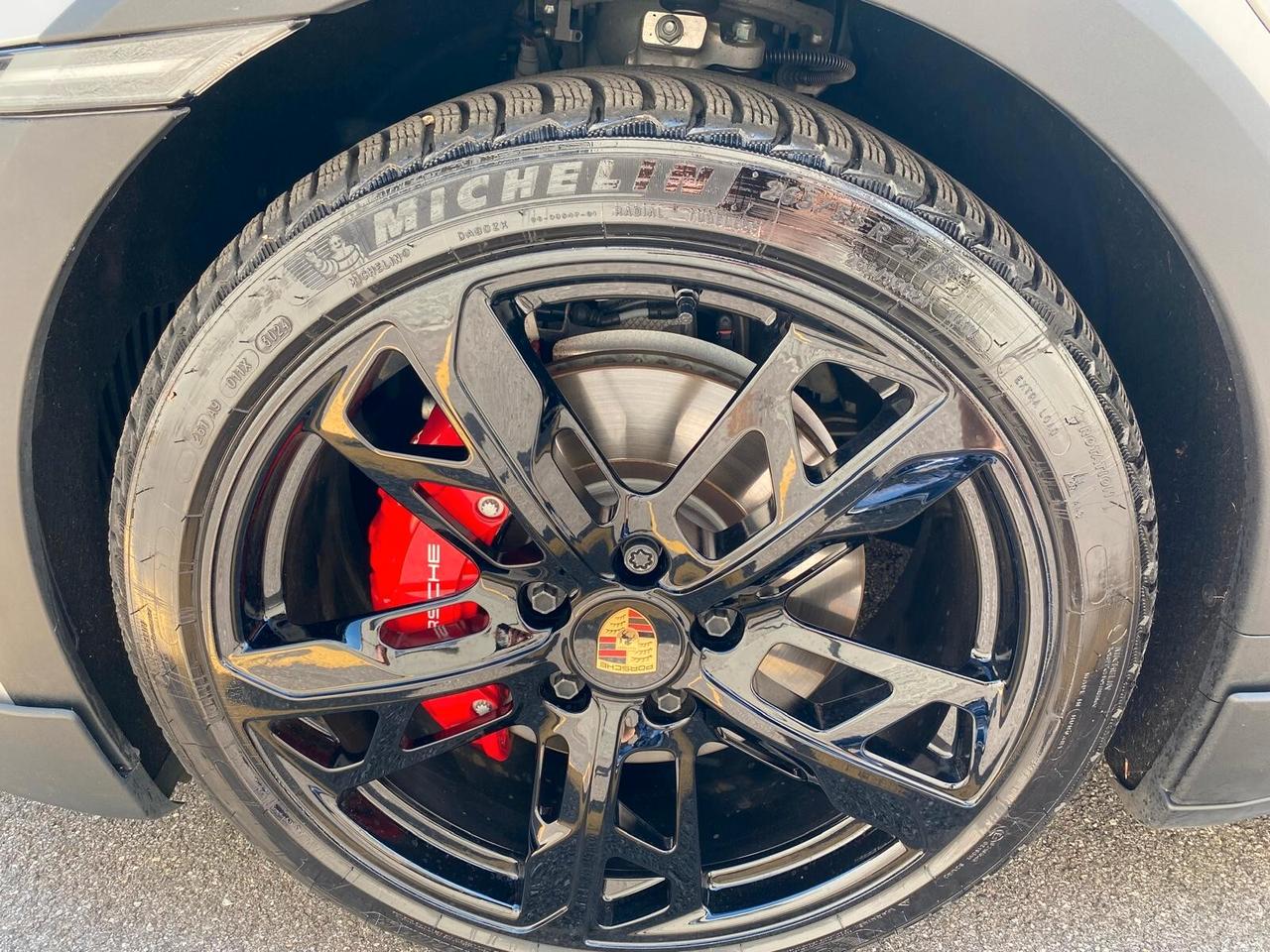Porsche Taycan 4S Cross Turismo Ultimo Modello