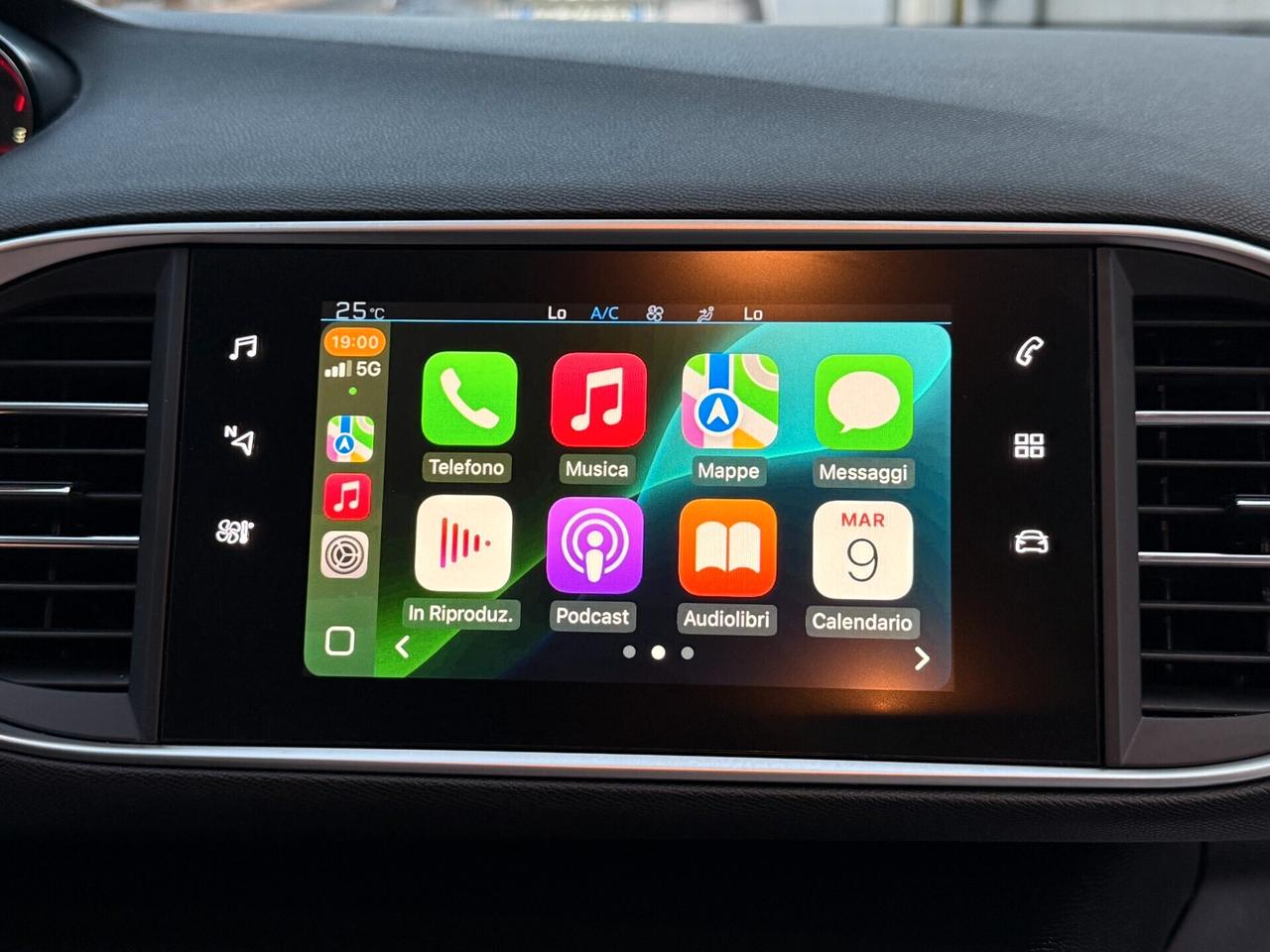 Peugeot 308 1.5 BlueHDi 100 SW NAVI CARPLAY – 2019